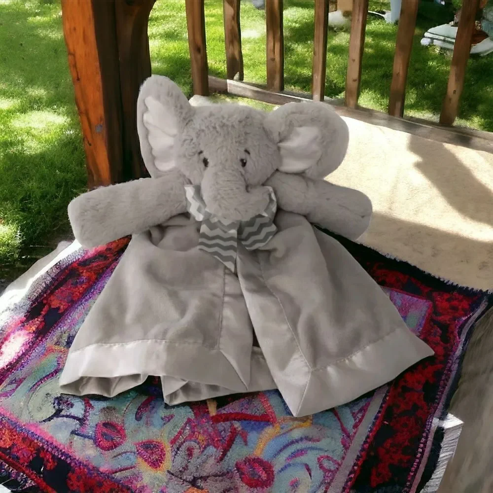 Bearington Baby Elephant Lovey Lil Spout Snuggler Gray Security Blanket Satin.‎